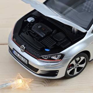 VW Golf GTI 2013 Reflex Silver Norev 1:18 Metallmodell 2 Türen, Motorhaube und Kofferraum zu öffnen!