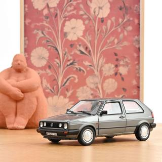 VW Golf Champion 1989 Grey metallic  Norev 1:18 Metallmodell 2 Türen, Motorhaube und Kofferraum zu öffnen!