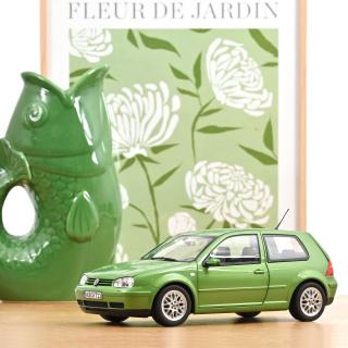 VW Golf GTI 1998 Cosmic Green metallic  Norev 1:18 Metallmodell 2 Türen, Motorhaube und Kofferraum zu öffnen!