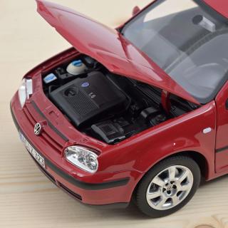 VW Golf 2002 Red Norev 1:18 Metallmodell 2 Türen, Motorhaube und Kofferraum zu öffnen!