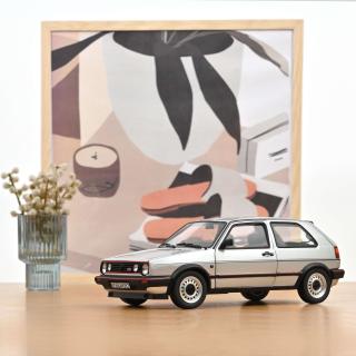 VW Golf GTI 1989 Diamond Silver  Norev 1:18 Metallmodell 2 Türen, Motorhaube und Kofferraum zu öffnen!