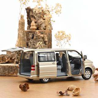 VW Volkswagen  Multivan 2003 Wheat Beige metallic  Norev 1:18 Metallmodell (3 Türen und Kofferraum zu öffnen!)