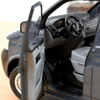 Lieferbar ab 27.01.2026 VW Bus T4 Transporter 2003 Grey 1:18 Norev 1:18 Metallmodell
