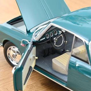 VW Volkswagen Karmann Ghia 1500 1963 Smaragd Green  Norev Metallmodell 1:18 (Türen, Motorhaube, Kofferraum zu öffnen!)