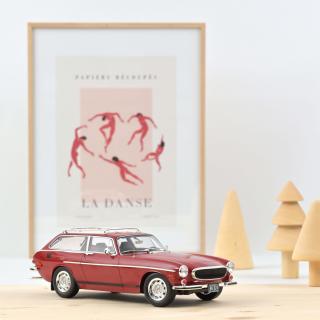 Volvo 1800 ES (US version) 1972 - Red with lower side stripes Norev 1:18 Metallmodell