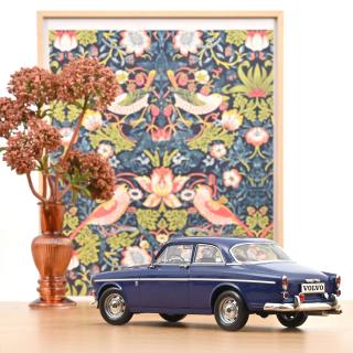 Volvo Amazon 1966 Midnight Blue Norev 1:18 Metallmodell (Türen/Hauben nicht zu öffnen!)