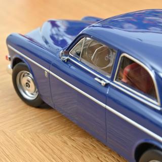 Volvo Amazon 1966 Midnight Blue Norev 1:18 Metallmodell (Türen/Hauben nicht zu öffnen!)