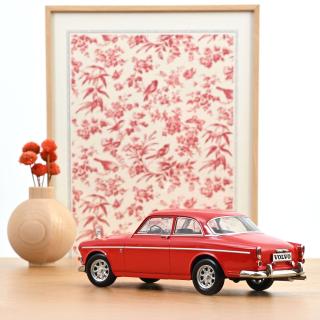 Volvo 123 GT 1968 Red  Norev 1:18 Metallmodell (Türen/Hauben nicht zu öffnen!)