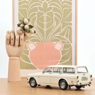 Volvo Amazon Break 1968 Pearl White   Norev 1:18 Metallmodell (Türen/Hauben nicht zu öffnen!)