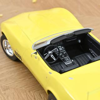 Chevrolet Corvette Convertible 1969 Daytona Yellow 1:18 Norev 1:18 Metallmodell (Türen/Hauben nicht zu öffnen!)