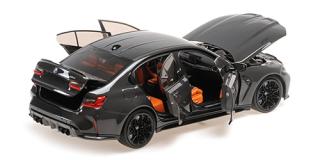 BMW M3 - 2024 - GREY METALLIC Minichamps 1:18 Metallmodell mit zu öffnenden Hauben und Türen!