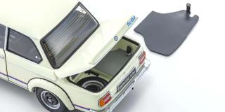 BMW 2002 Turbo weiß Kyosho 1:18 Metallmodell