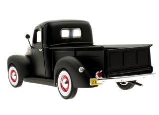 Ford Pick-Up mattschwarz MotorMax 1:18