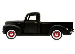 Ford Pick-Up mattschwarz MotorMax 1:18