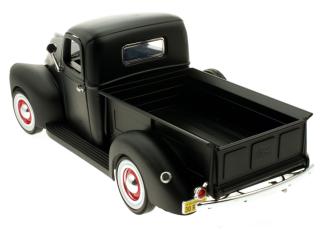 Ford Pick-Up mattschwarz MotorMax 1:18