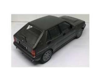 Lancia Delta HF Integrale 16V grau 1989 Triple9 Collection 1:18 Metallmodell mit Geschlossener Karosserie - DieCast