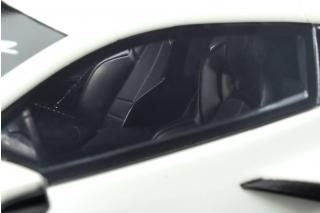 Hennessey Corvette C8 - Artic White - 2021 GT Spirit 1:18 Resinemodell (Türen, Motorhaube... nicht zu öffnen!)