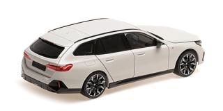 BMW i5 M60 TOURING - 2024 - WHITE METALLIC Minichamps 1:18 Metallmodell mit zu öffnenden Hauben und Türen!