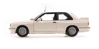 BMW M3 (E30) - 1987 - WHITE Minichamps 1:18 Metallmodell (Türen, Motorhaube, Kofferraum zu öffnen!)