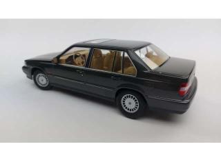 Volvo 960, dark grey metallic 1996 Triple9 1:18 (Türen, Motorhaube... nicht zu öffnen!)