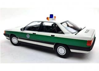 Audi 100 C3 1989 Polizei Bayern alpine white/green   Triple9 1:18 (Türen, Motorhaube... nicht zu öffnen!)