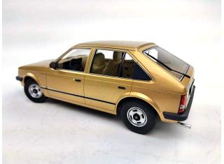 Opel Kadett 1984 D 5-door, dark gold metallic beige interior Triple9 1:18 (Türen, Motorhaube... nicht zu öffnen!)