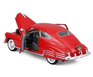 Chevrolet Fleetline Aerosedan ´48 rot Maisto 1:24