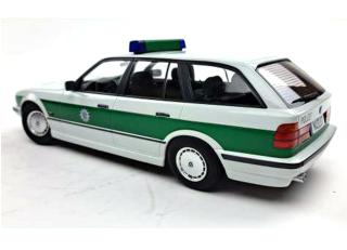 BMW 5-series Touring E34 1996  *Polizei*, white/green *Polizei Bayern*, white/green Triple 9 1:18 (Türen, Motorhaube... nicht zu öffnen!)