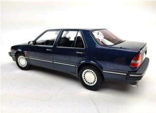 Saab 9000 CD Turbo, 1990 dark blue Triple9 1:18 (Türen, Motorhaube... nicht zu öffnen!)