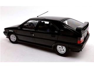 Citroen BX GTi, 1990  black with black interior Triple9 1:18 (Türen, Motorhaube... nicht zu öffnen!)