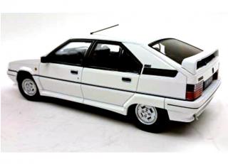 Citroen BX GTi, 1990  alpine white with black interior Triple9 1:18 (Türen, Motorhaube... nicht zu öffnen!)