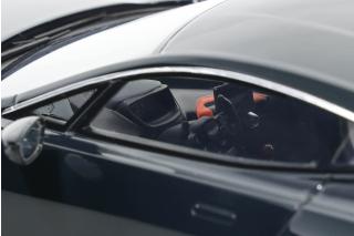 ASTON MARTIN VICTOR PENTLAND GREEN 2021 GT Spirit 1:18 Resinemodell (Türen, Motorhaube... nicht zu öffnen!)