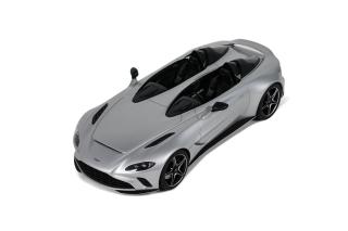 ASTON MARTIN V12 SPEEDSTER 2021 SKYFALL SILVER GT Spirit 1:18 Resinemodell (Türen, Motorhaube... nicht zu öffnen!)