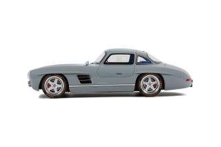 S-KLUB MERCEDES GULLWING 2021 NARDO GREY GT Spirit 1:18 Resinemodell (Türen, Motorhaube... nicht zu öffnen!)