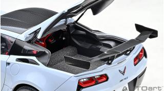 Chevrolet Corvette ZR1 2019 (ceramic matrix grey metallic) (composite model/full openings) AUTOart 1:18 Composite