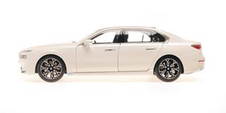 BMW i7 - 2022 - WHITE METALLIC Minichamps 1:18 Metallmodell mit zu öffnenden Türen und Haube(n)