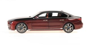 BMW i7 - 2022 - BLACK METALLIC/RED METALLIC Minichamps 1:18 Metallmodell mit zu öffnenden Türen und Haube(n)