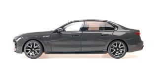 BMW i7 M70 (G70) - 2024 - GREY METALLIC Minichamps 1:18 Metallmodell mit zu öffnenden Hauben und Türen!