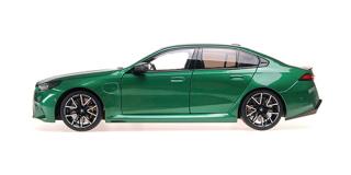 BMW M5 - 2024 - GREEN METALLIC Minichamps 1:18 Metallmodell mit zu öffnenden Hauben und Türen!