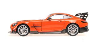 MERCEDES-AMG GT BLACK SERIES - 2021 - ORANGE W/SILVER WHEELS Minichamps 1:18 Metallmodell mit zu öffnenden Hauben und Türen!