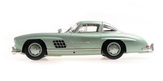 MERCEDES-BENZ 300 SL (W198) - 1955 - LIGHT GREEN METALLIC Minichamps 1:18 Metallmodell (Türen zu öffnen!)