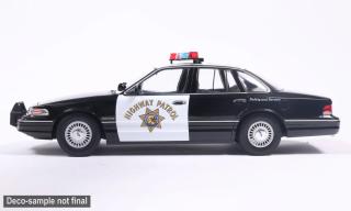 Ford Crown Victoria, 1992, California Highway Patrol MCG 1:18 Metallmodell, Türen und Hauben nicht zu öffnen
