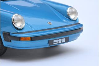 Porsche 911 Coupé (1977), blau LIMITED EDITION 500 Schuco ProR.18 Resinemodell 1:18 (Türen, Motorhaube... nicht zu öffnen!)