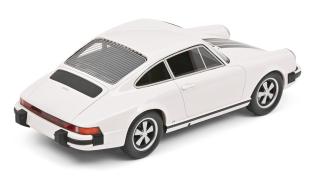 Porsche 911 Coupé (1977), weiß/schwarz mit schwarzen Streifen Schuco ProR.18 Resinemodell 1:18 (Türen, Motorhaube... nicht zu öffnen!)