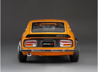 Datsun Fairlady Z (S30), orange with carbon bonnet SunStar Metallmodell 1:18
