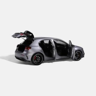 Mercedes-AMG A45 S 4MATIC+ - montain grey NZG 1:18 Metallmodell