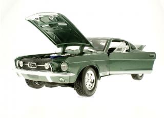 Ford Mustang GT A Fastback 1967 grün Maisto 1:18