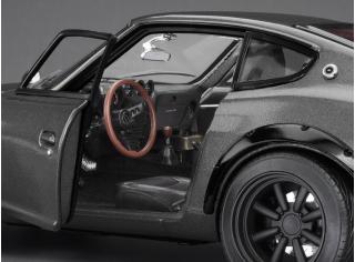 Datsun 240Z 1971  dark gray SunStar Metallmodell 1:18