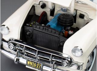 Chevrolet Bel Air Open Convertible 1953  white SunStar Metallmodell 1:18
