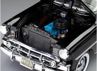 Chevrolet Bel Air Open Convertible 1953  black SunStar Metallmodell 1:18